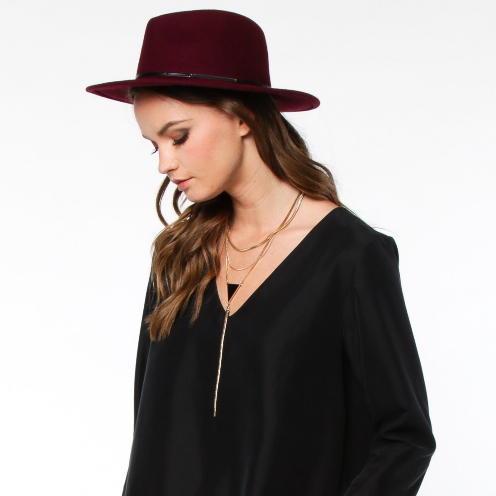 3/4 length sleeved v-neck